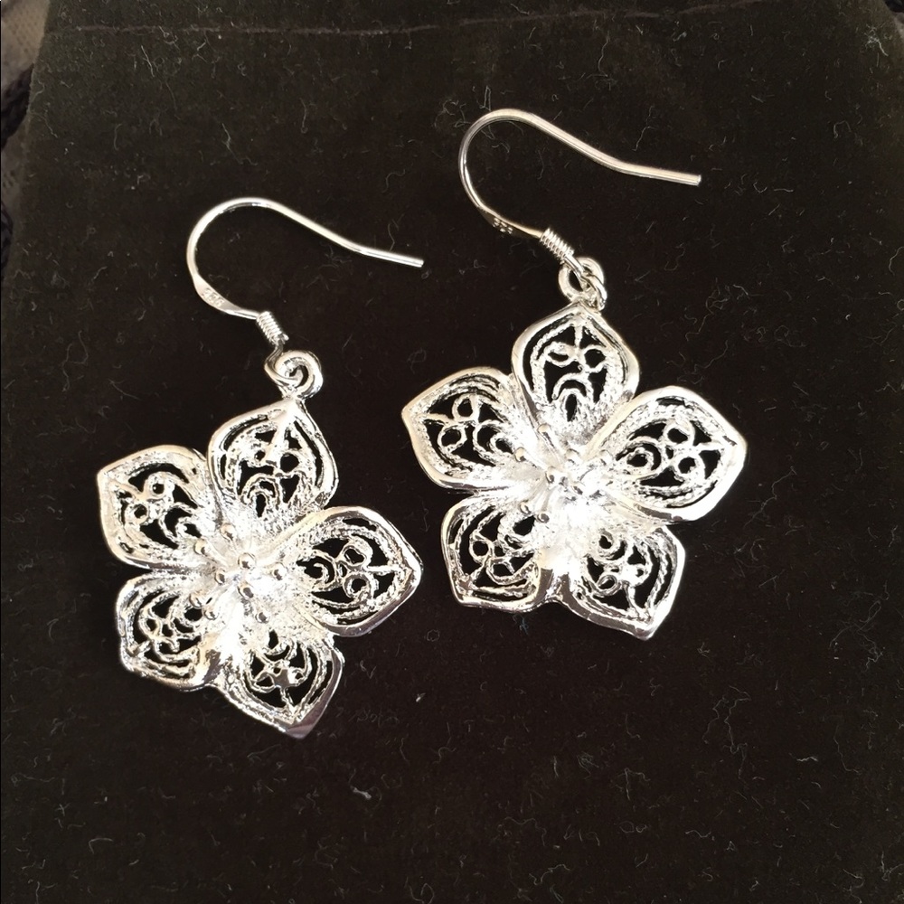 Silver laced plumeria hook earrings